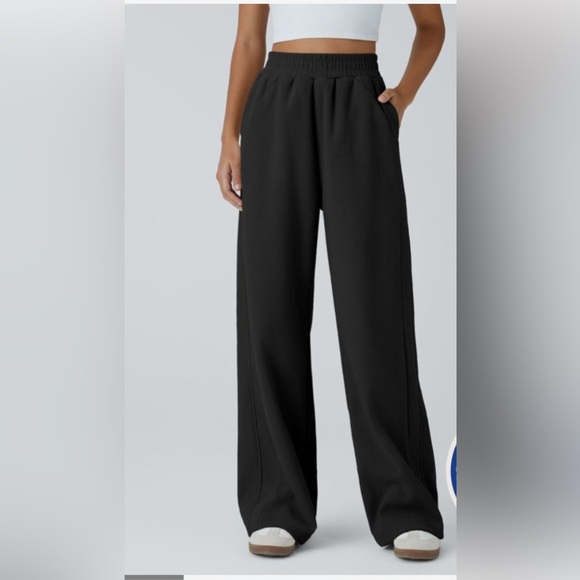 NWT Halara Black High Waisted Side Pocket Straight Leg Mop Corduroy Casual Pants - Picture 2 of 7